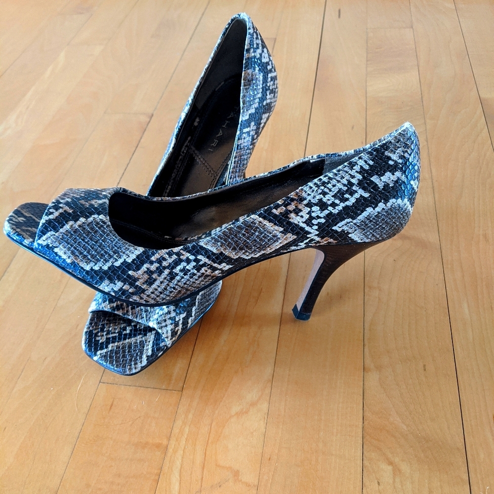 Tahari Snakeskin Heels
